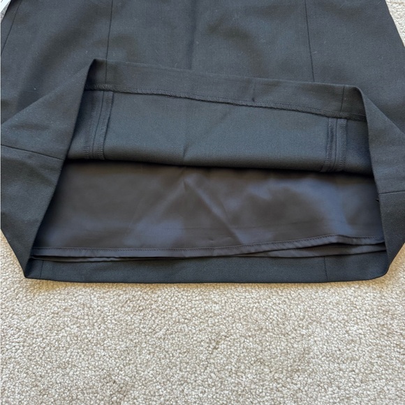Aritzia black mini skirt - Picture 3 of 4